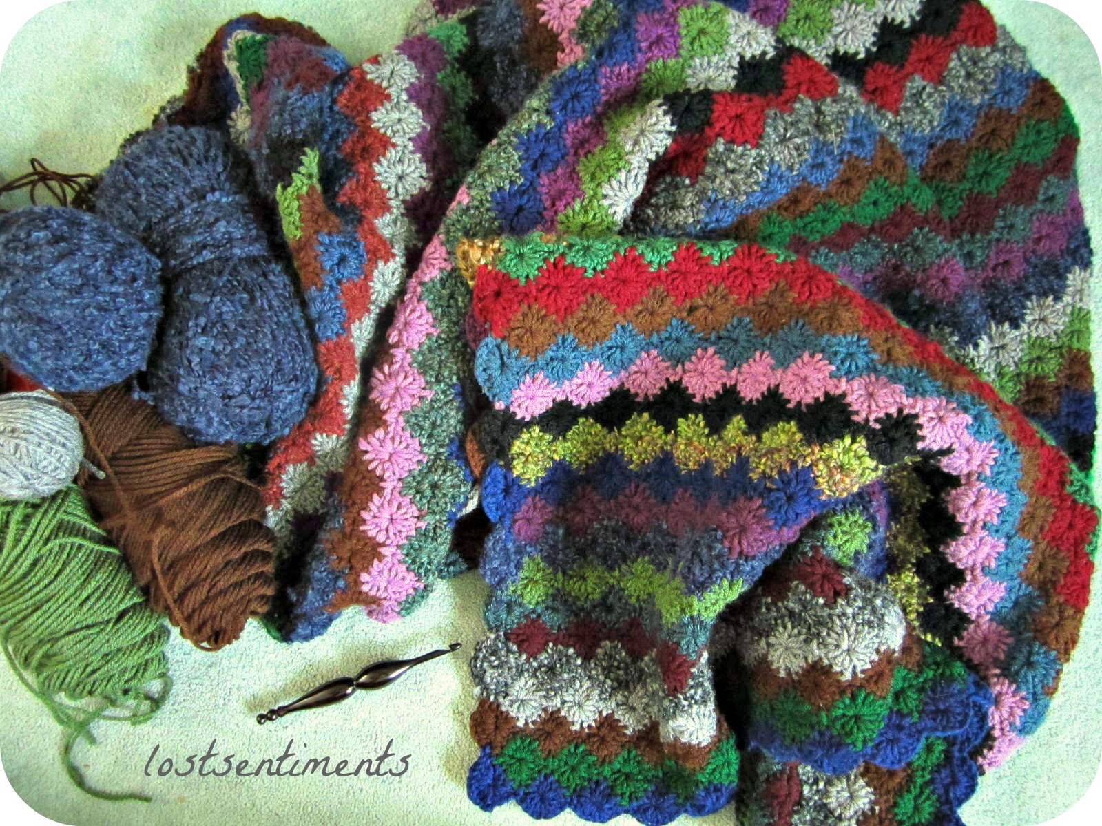lostsentiments Dried Flowers, Wooden Crochet Hooks & Fall Blanket
