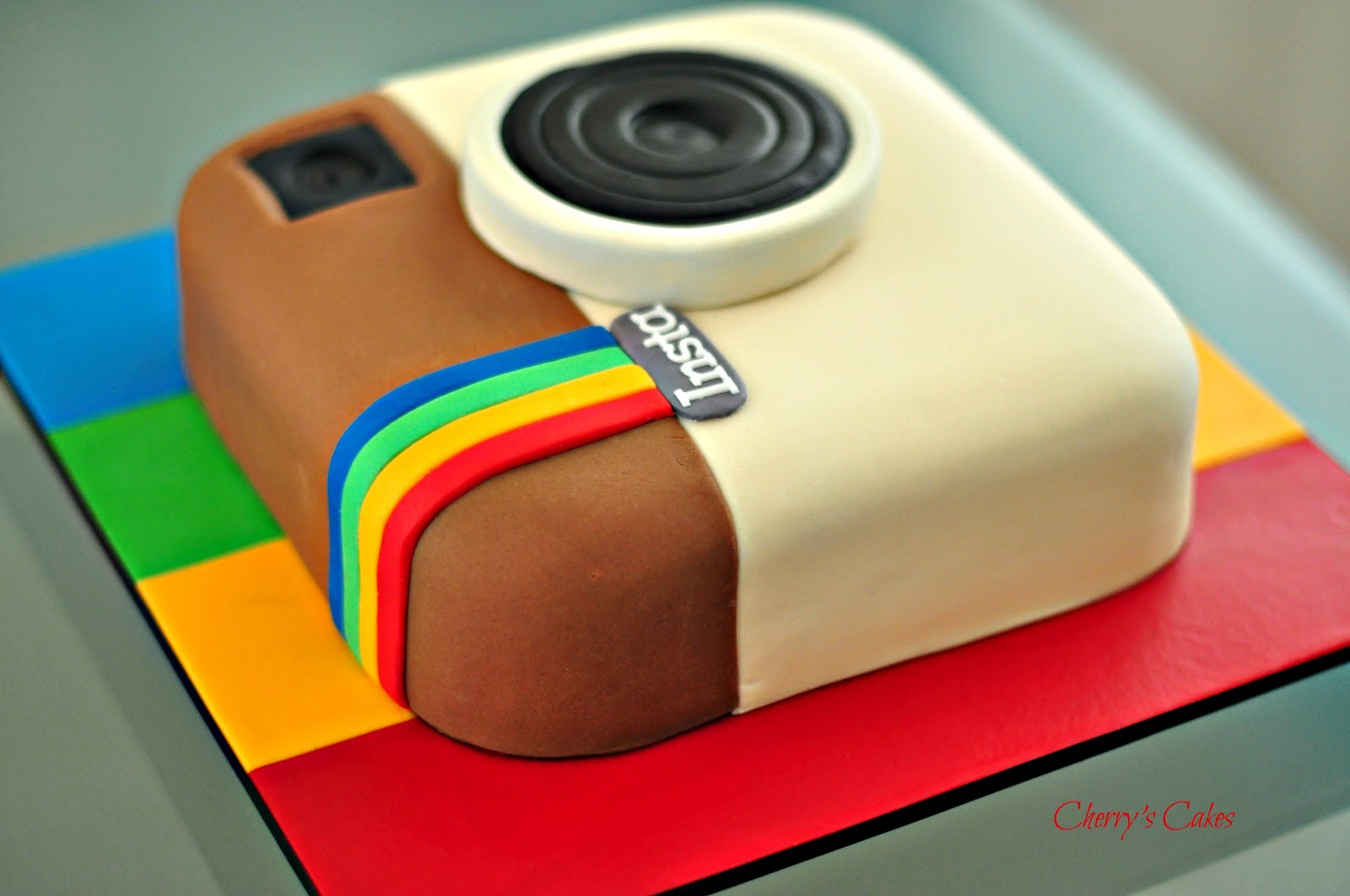 Cherry's Cakes Instagram