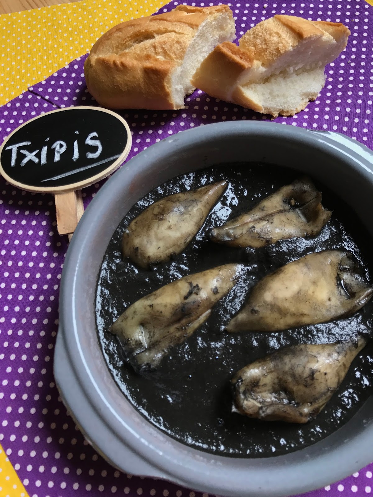 Chipirones en su tinta