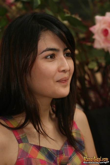 Info Unik Menarik Ida Ayu Kadek Devi Bintang Ftv Cantik Asal Bali
