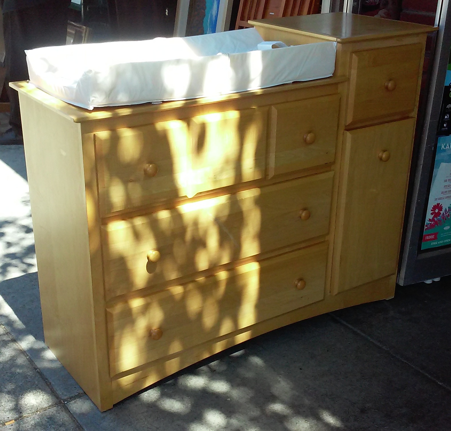 UHURU FURNITURE & COLLECTIBLES SOLD 5117 Legacy 4' Wide Changing