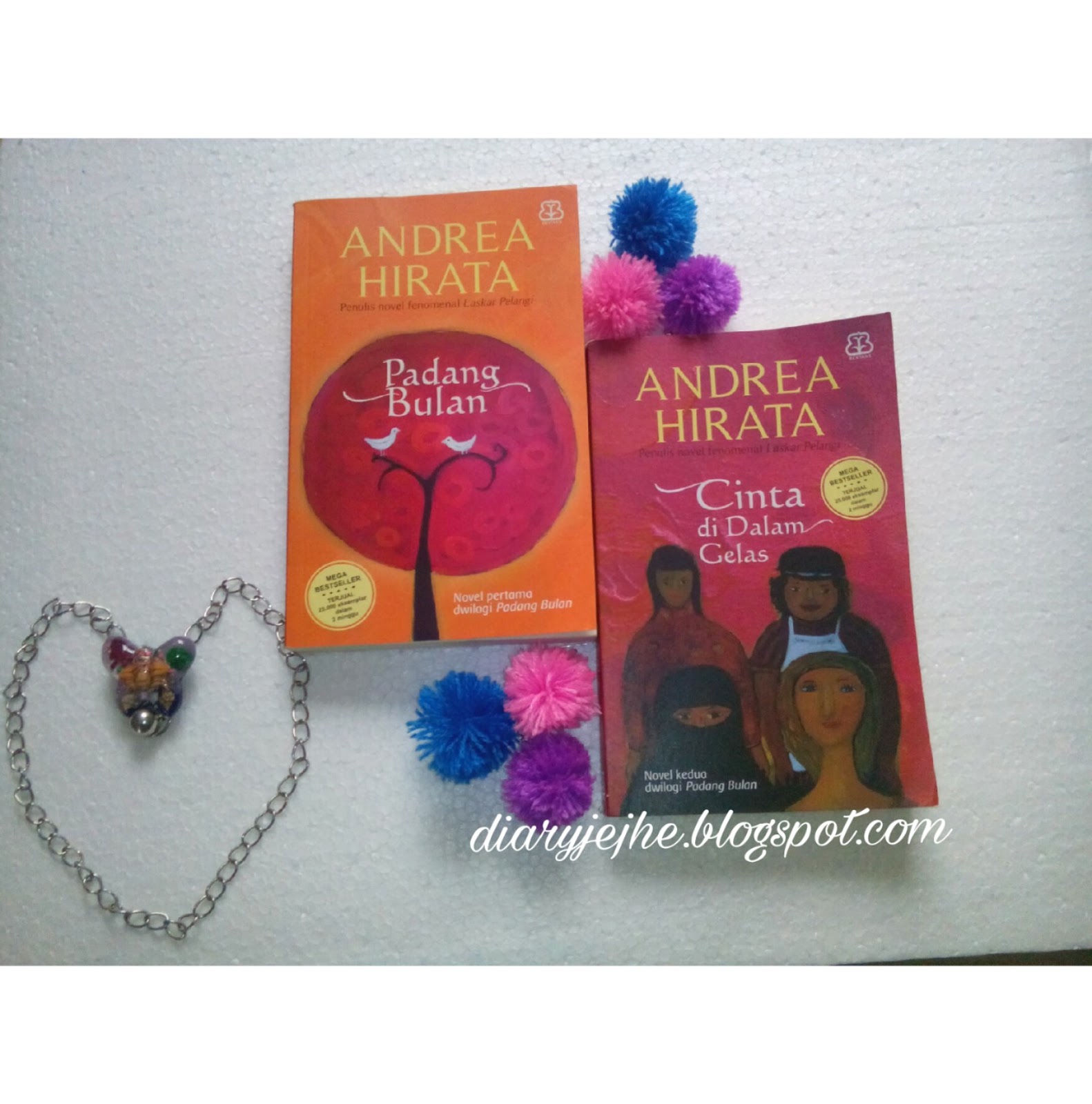 Resensi Buku Novel Padang Bulan & Cinta di Dalam Gelas Andrea Hirata