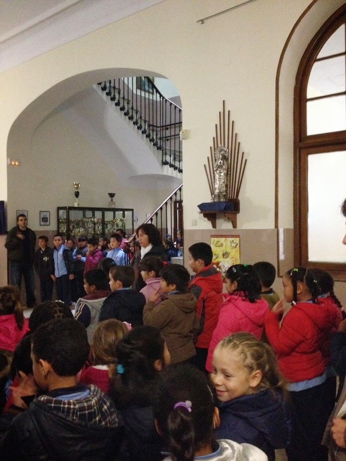 Colegio Maria Cristina FIESTA DE LA VIRGEN DE LA ALMUDENA