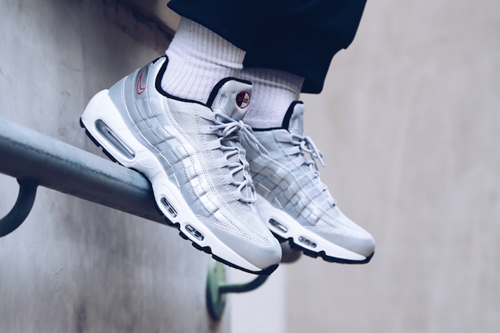 supreme air max 96 silver bullet