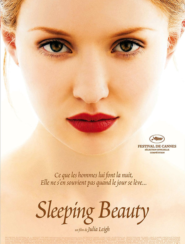 ｃｉａ こちら映画中央情報局です Sleeping Beauty サッカーパンチ のエミリー ブラウニングが大胆な役柄に挑戦した 眠れる森の美女 を妖艶 に解釈した問題作 スリーピング ビューティー が美しいポスターを2枚あわせてリリース