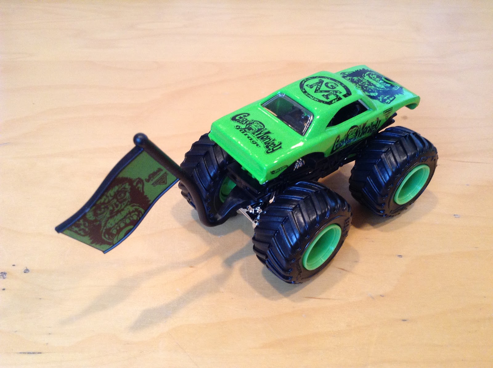 JULIAN'S HOT WHEELS BLOG: Gas Monkey Garage Monster Jam Truck (2017