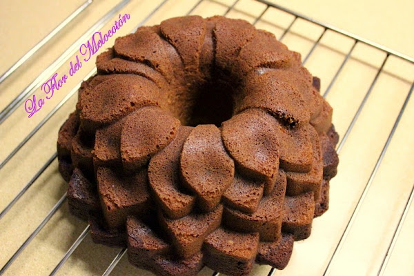 Bundt cake marmolado de café y nueces