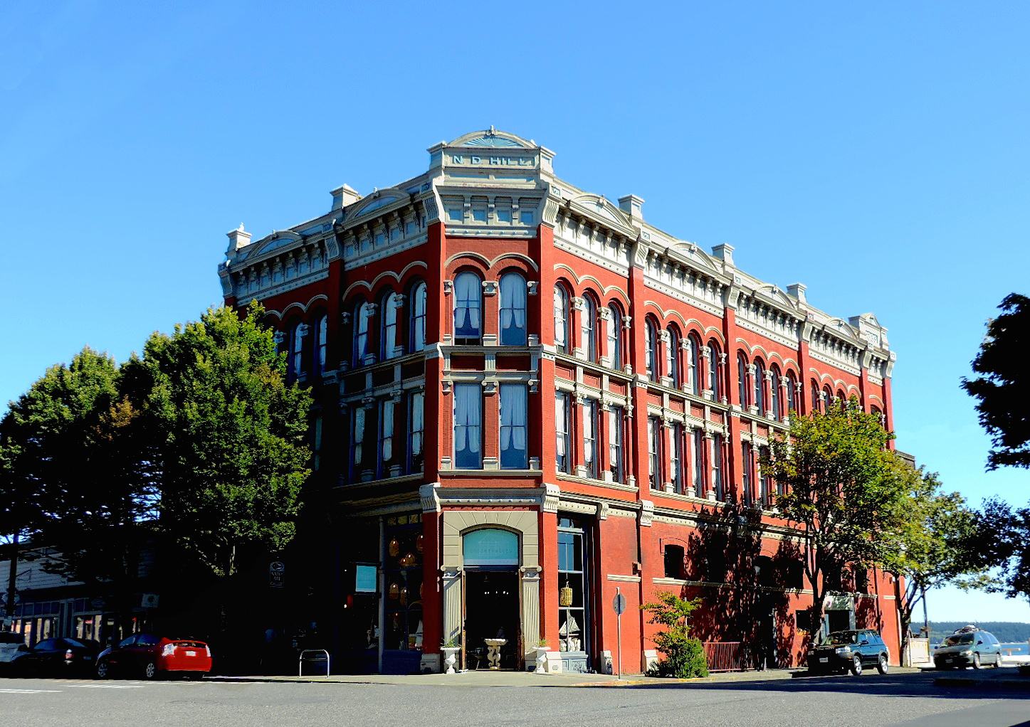 Waterstreet Hotel in Port Townsend. Call 800.735.9810