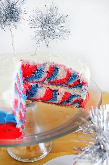 the COOLEST 4th of July Tie-Dye cake! must make this year!