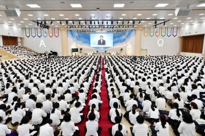 이미지에 대체텍스트 속성이 없습니다; 파일명은 379838_529433_3910.jpg 입니다.