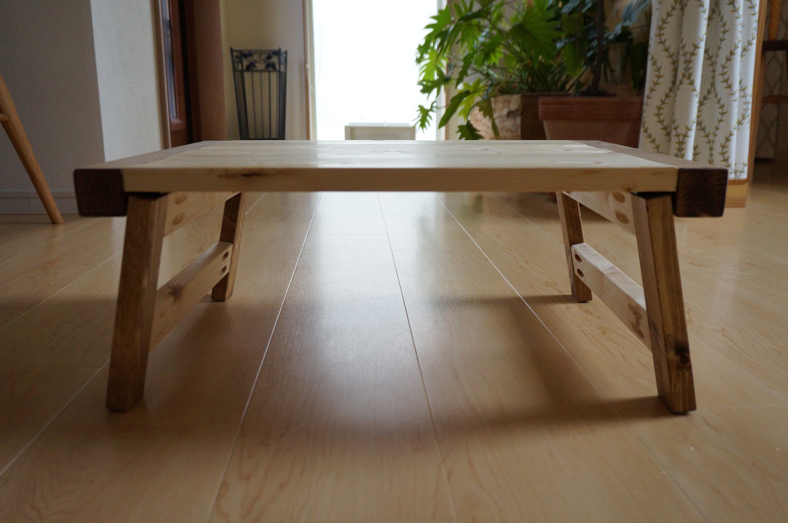 Something Good by DIY ： 手作りのステキな何か 折りたたみ式ポータブルテーブル製作 ： いきなり完成写真公開！