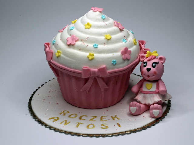 Cupcake Birthday Cake London