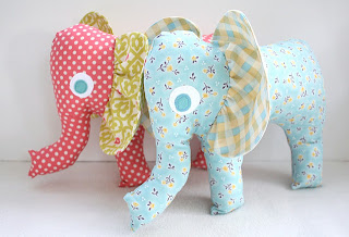 FREEBIES FOR CRAFTERS: Layla the Elephant Softie