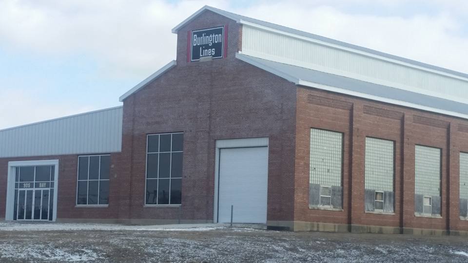 Towns and Nature Beardstown, IL CB&Q's Depot and Roundhouse