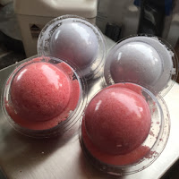 Weekday Wonderings: How to use a solubilizer or Natrasorb Bath in a bath bomb"