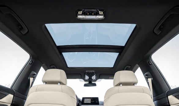 BMW-6-series-gran-turismo-panoramic-sunroof.jpg