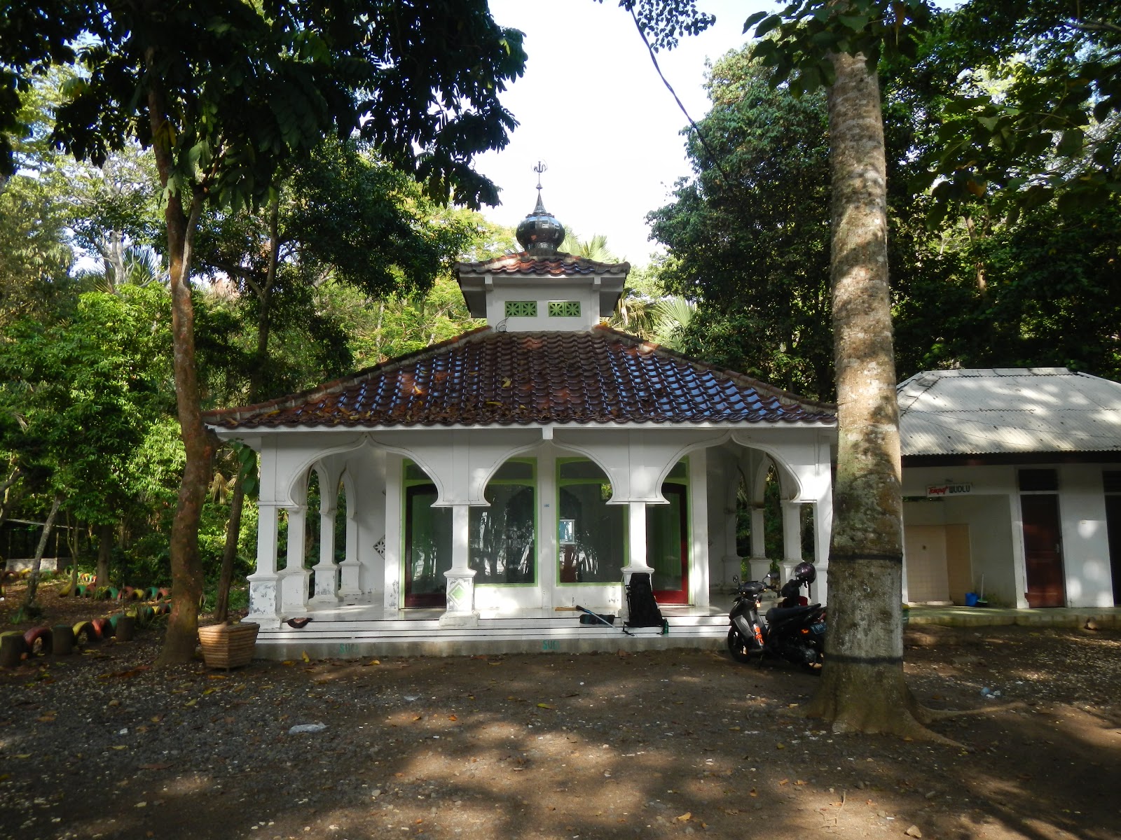 pindah rumah ke tjuputography.com: [ JEMBER ] Bersantai di Pantai Pasir