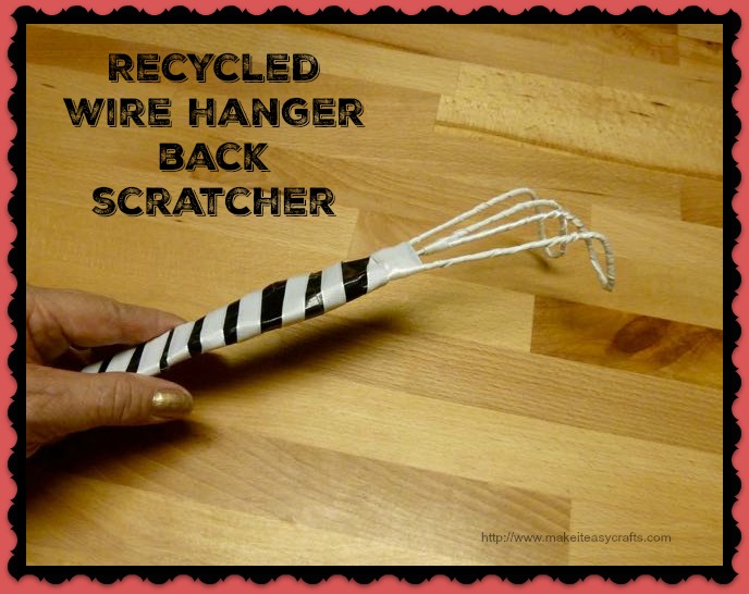Make it easy crafts Recycled wire hanger back scratcher