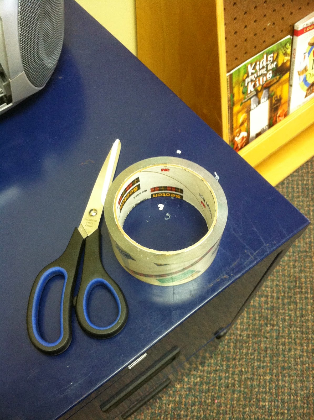 teachingtidbits-and-more-best-way-to-cover-your-classroom-door-with