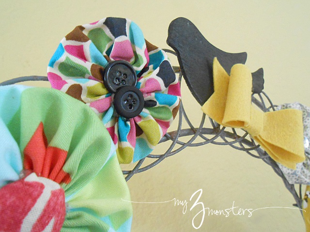 Yo Yo Rosette Wreath Bright spring yo yo rosette wreath detail