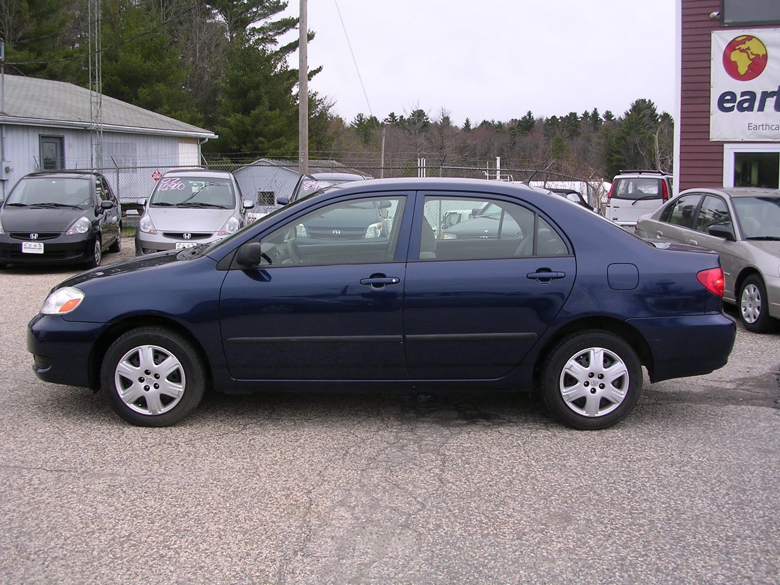 Earthy Cars Blog: EARTHY CAR OF THE WEEK: 2005 Blue Toyota Corolla