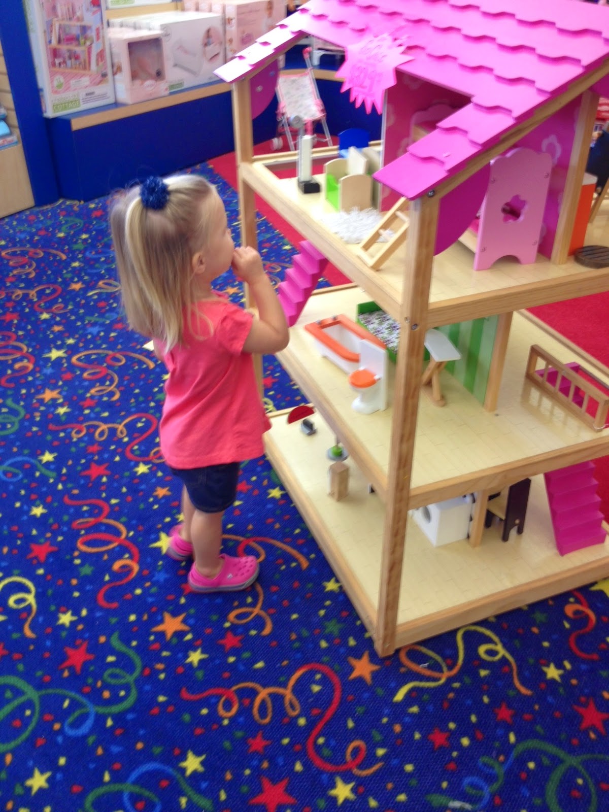 avery dollhouse