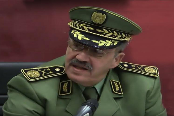 25 الف وظيفة جديدة للمدنين قريبا بمصانع الجيش 2014_rachid_chouaki_geniral