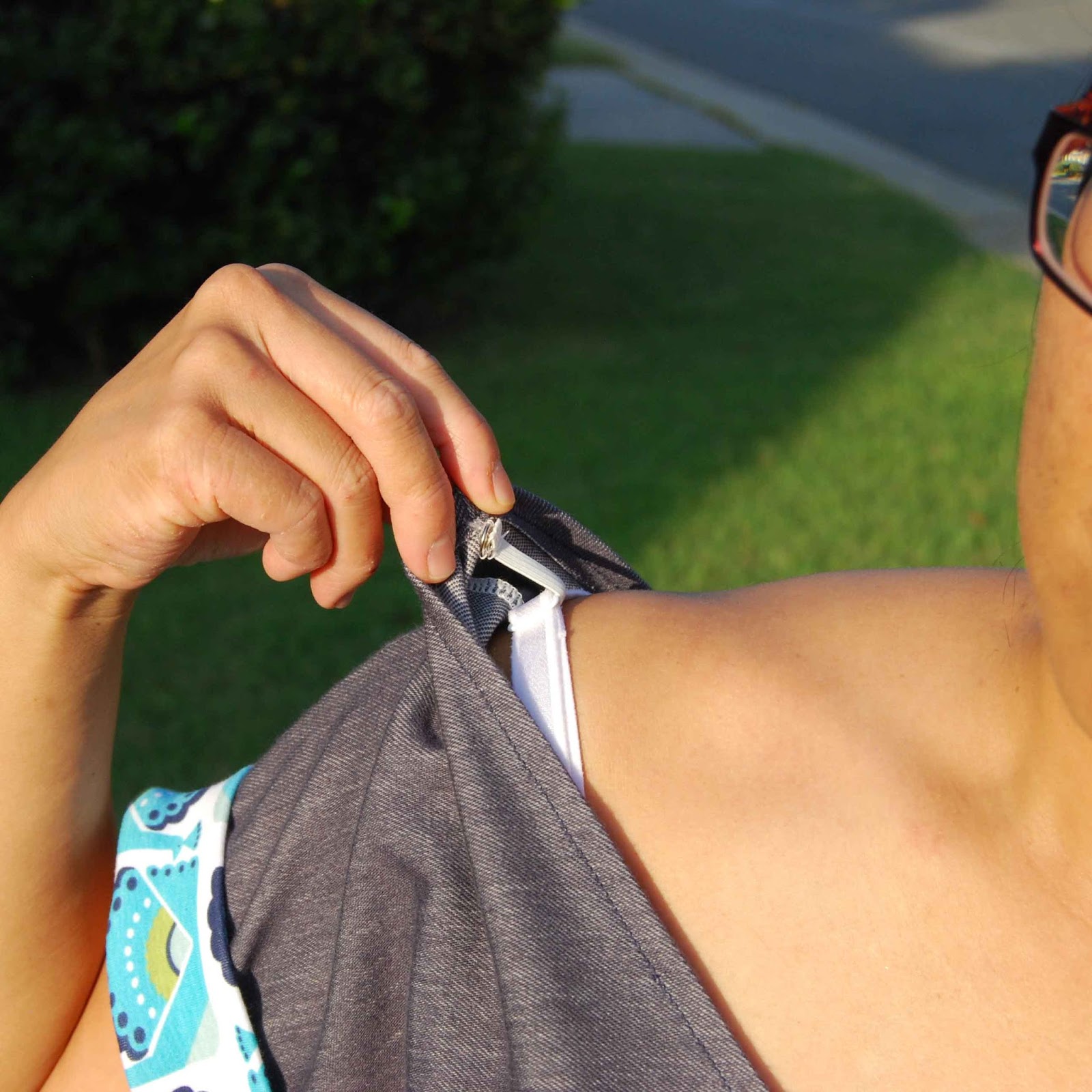 Mama Lea How To Add A Bra Strap Holder ⋆ Made for Mermaids