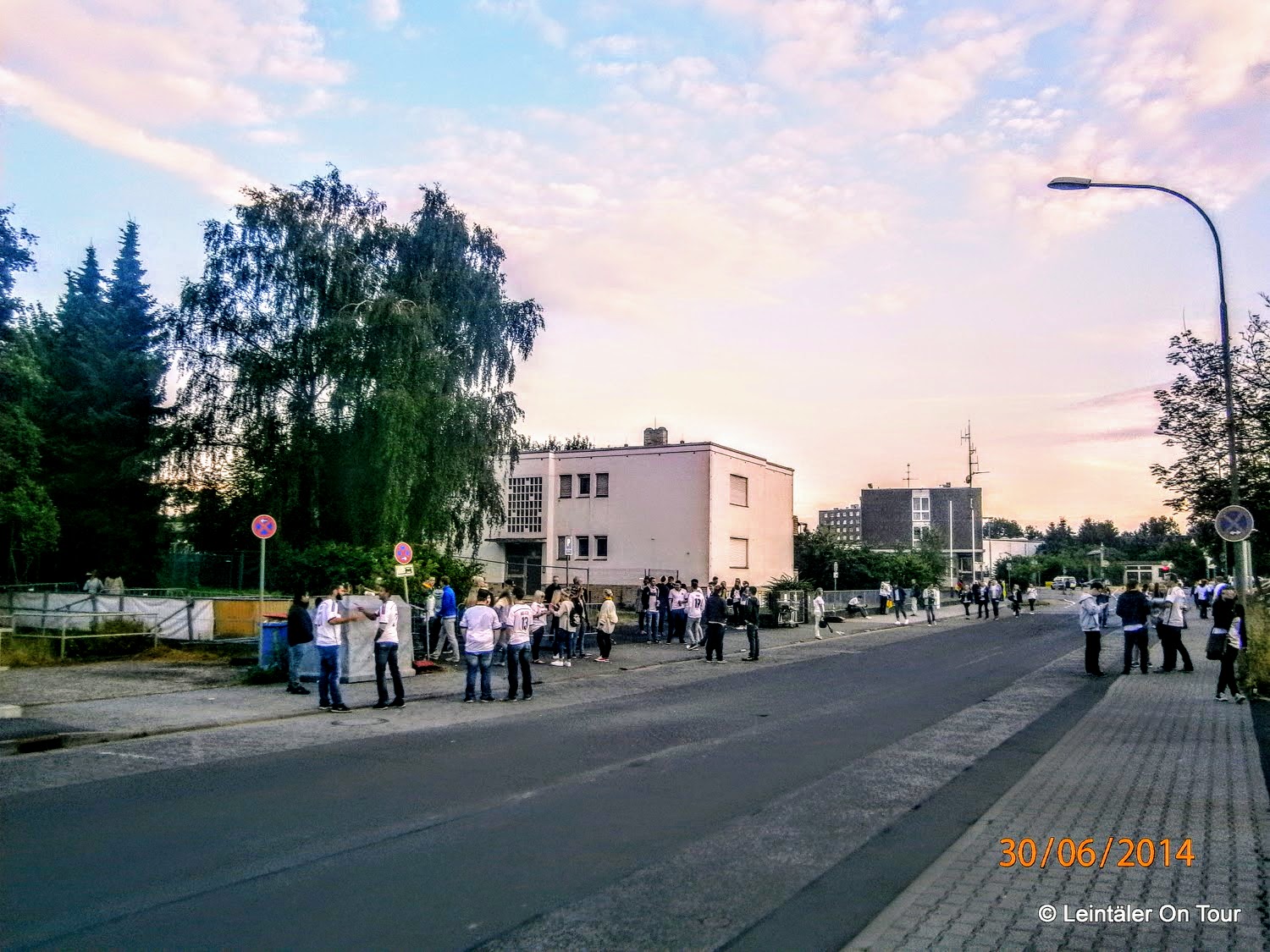 Tausende Fans Fiebern Gemeinsam Beim Public Viewing Mit