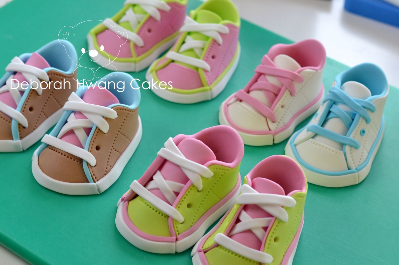 How To Make Fondant Baby Sneakers (with Template)
