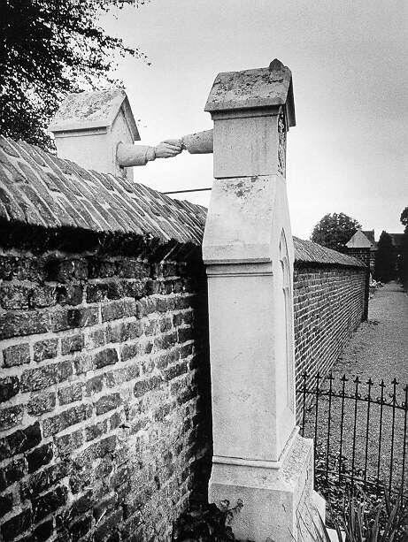 gravestones.jpg