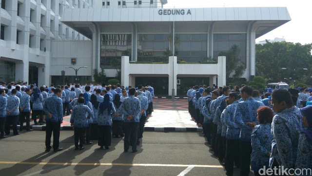 Kemendagri soal Instruksi Internal Jilbab Masuk Kerah: Untuk Kerapian Kemendagri soal Instruksi Internal Jilbab Masuk Kerah: Untuk Kerapian