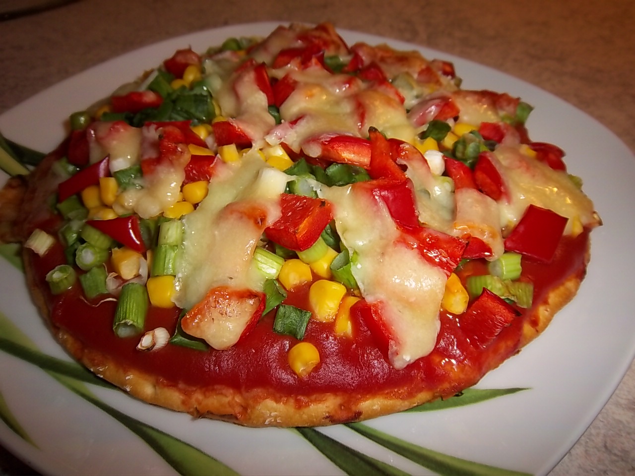Gemüsepizza mit Mais für Eilige