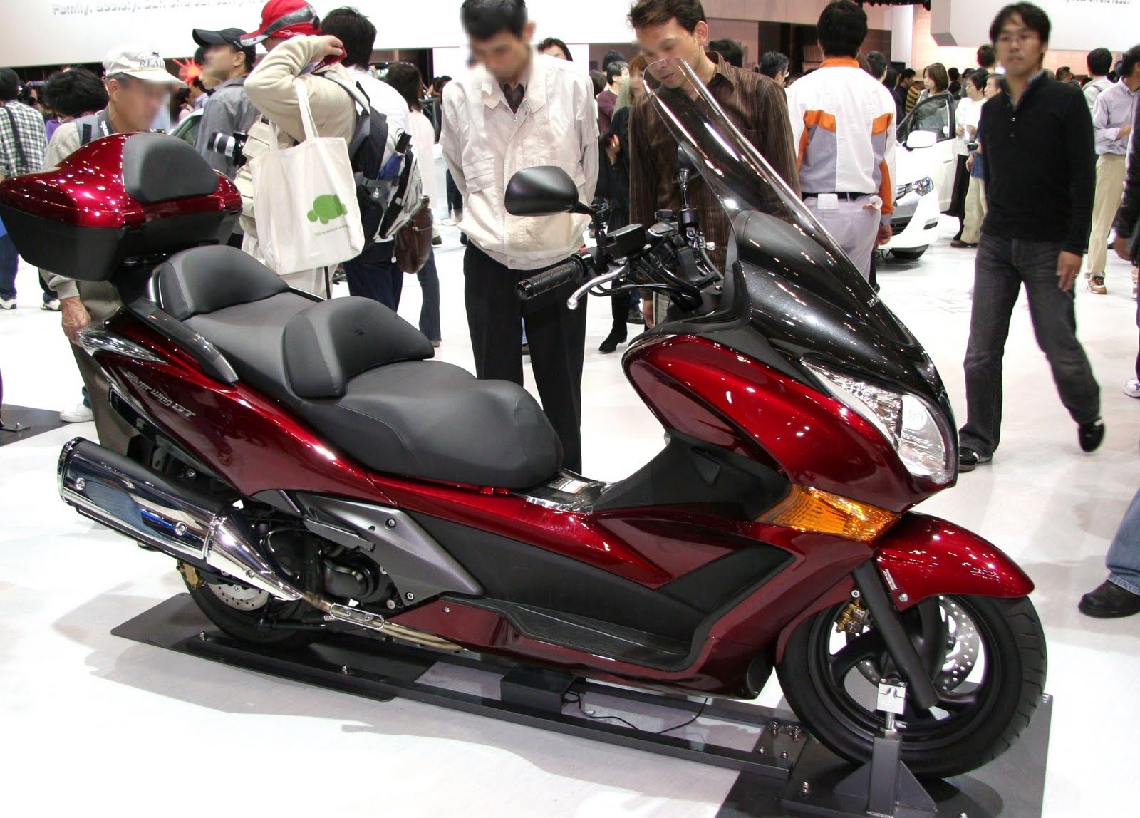 Honda Silver Wing and Silver Wing GT ABS Scooter motorboxer