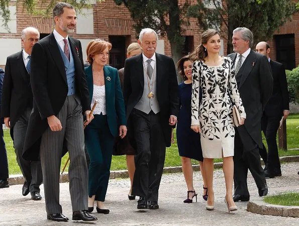 Queen Letizia wore Felipe Varela dress, Magrit pumps and carried Felipe Varela clutch bag for 2016 Cervantes Literary Award Ceremony. King Felipe