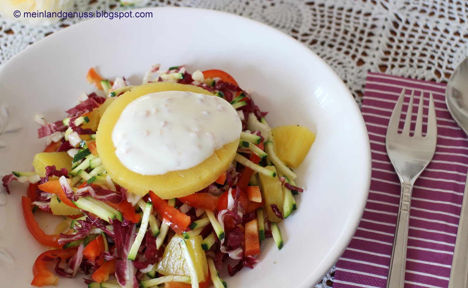 mein Land und Gartengenuss : Mediterraner Abendsalat mit Ananas