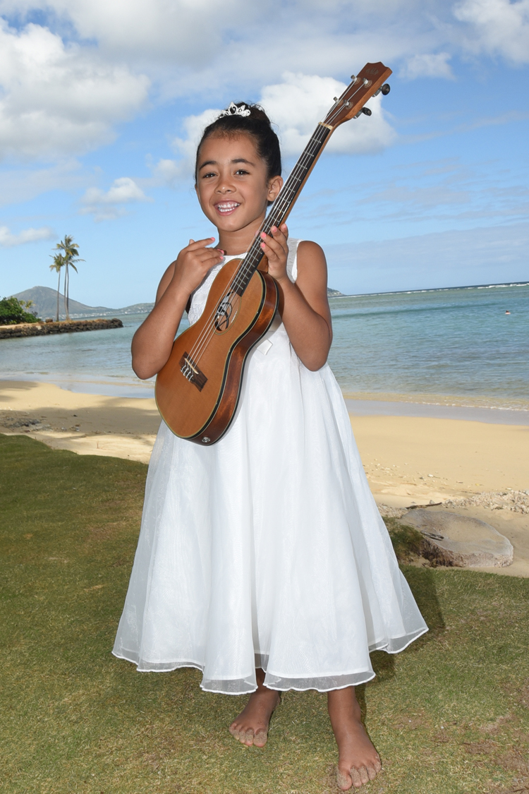 Hawaii Family Photos Ukulele Girl