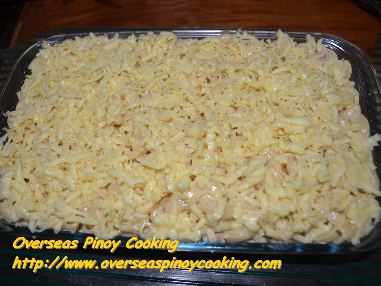 Baked Macaroni and Cheese Pinoy Style