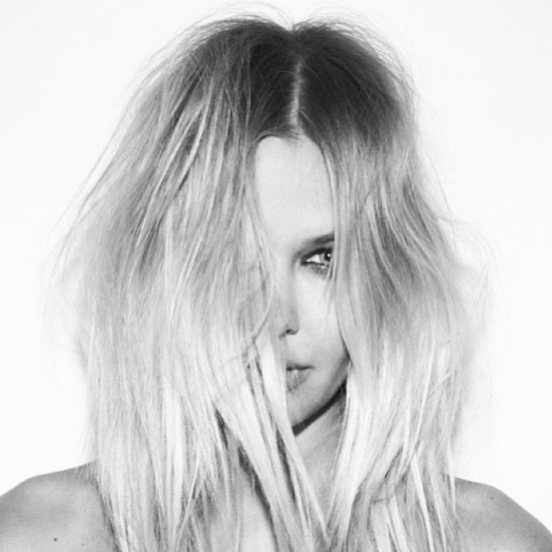 PAINT IT RED: STYLE MUSE // LARA BINGLE