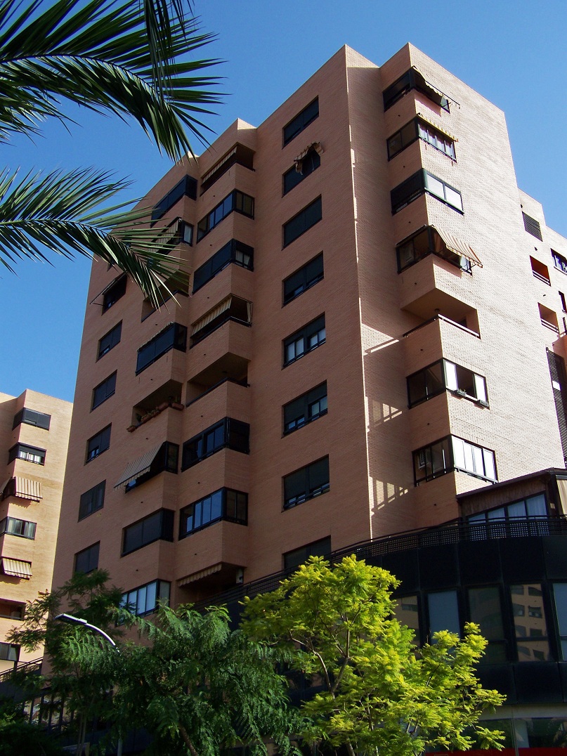 Alacantí de profit PARECIDOS RAZONABLES V PARQUE DE LAS AVENIDAS