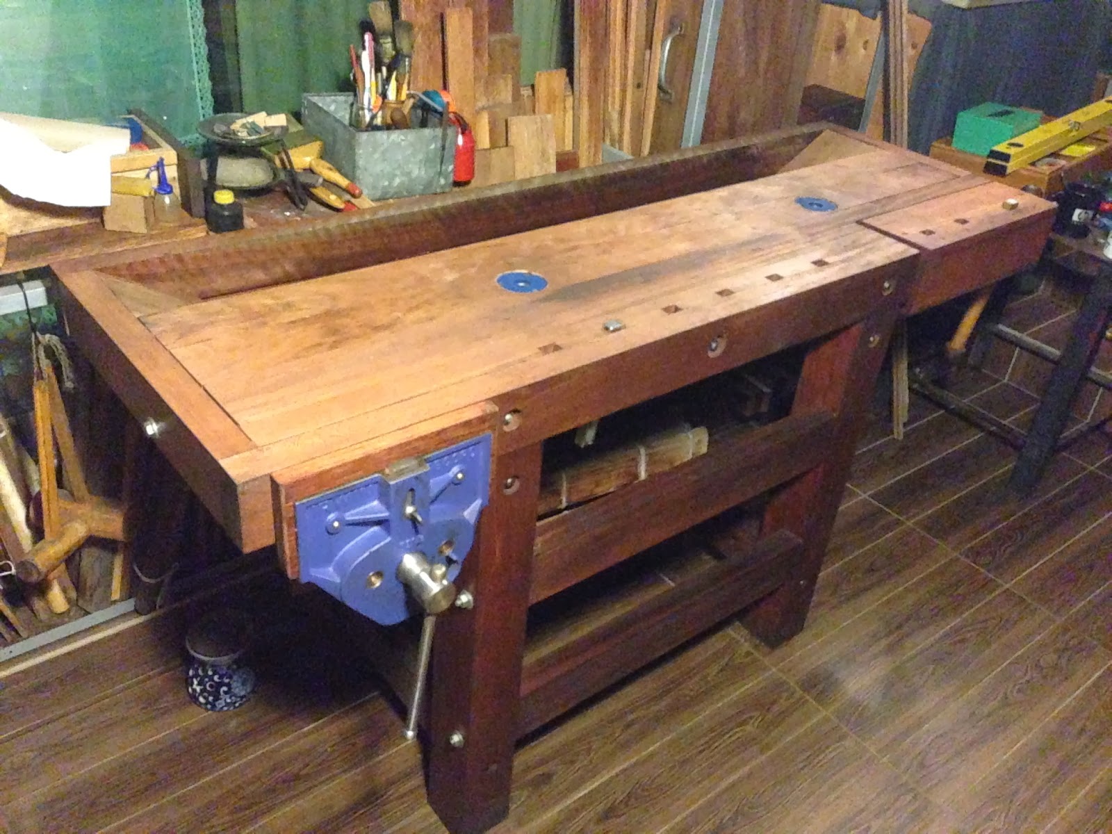 Making a Woodworking Bench - Making the bench top.