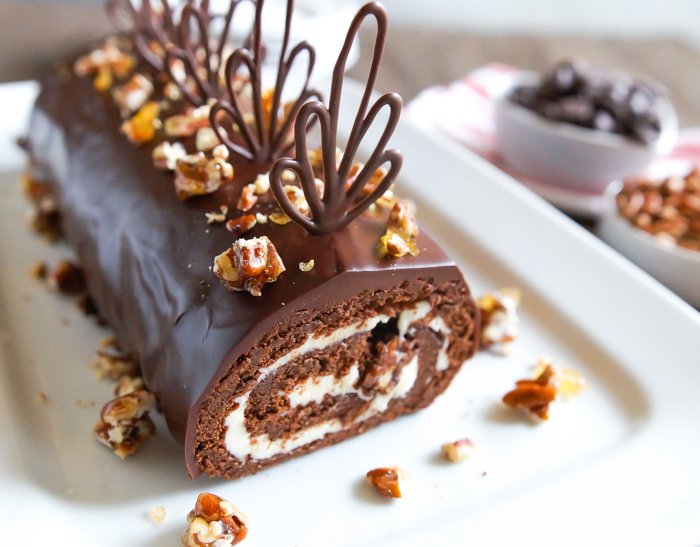 Chocolate Praline Roulade ♥ A swiss roll cake to make Paul Hollywood proud! 