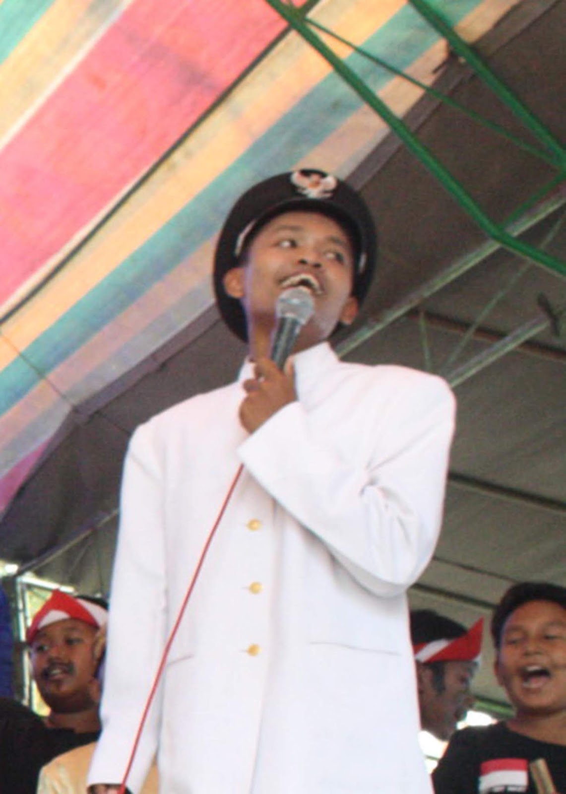 Contoh Pidato dengan tema peranan Pendidikan dalam