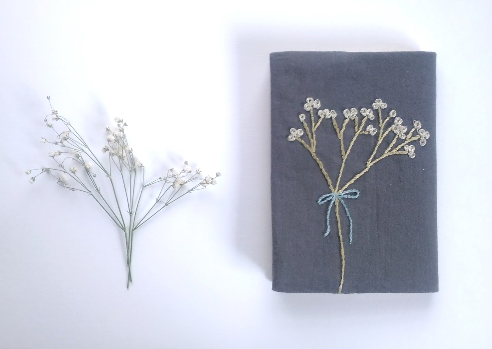 作り方 本物の花を図案化 カスミソウ刺繍のブックカバー ハンドメイド洋裁ブログ Yanのてづくり手帖 簡単大人服 子供服 小物の無料型紙と作り方