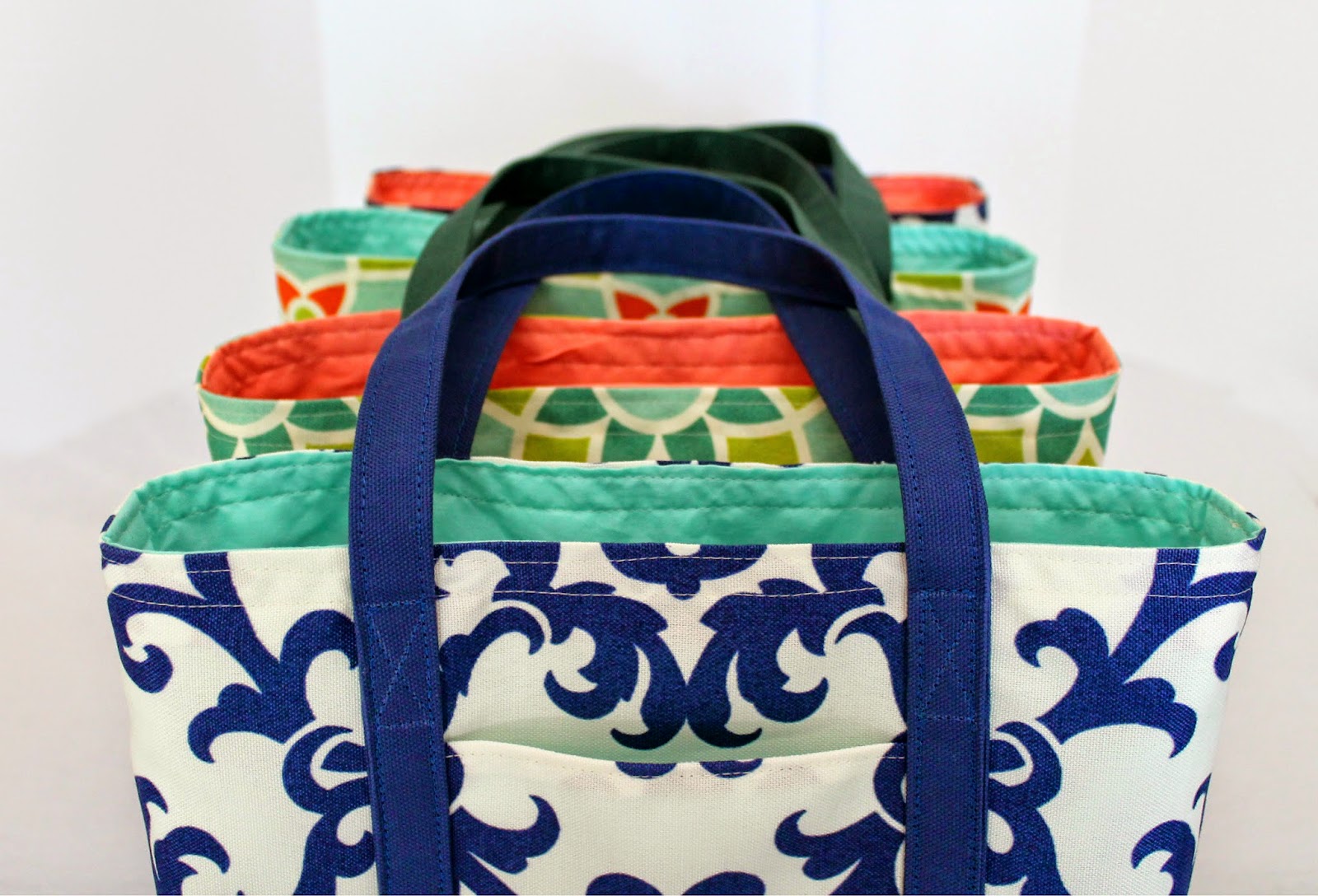 2 Ways to Add a Lining to a Tote Bag {Tote Bag Upgrade}