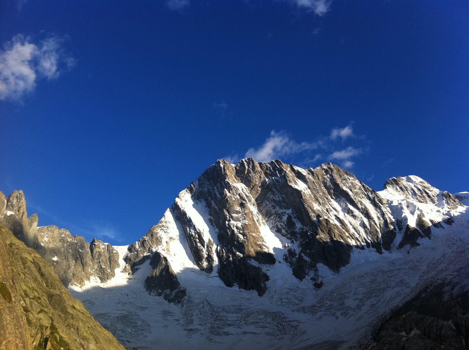 TODAY FOR TOMORROW Le Refuge de Leschaux à Chamonix,petit refuge au