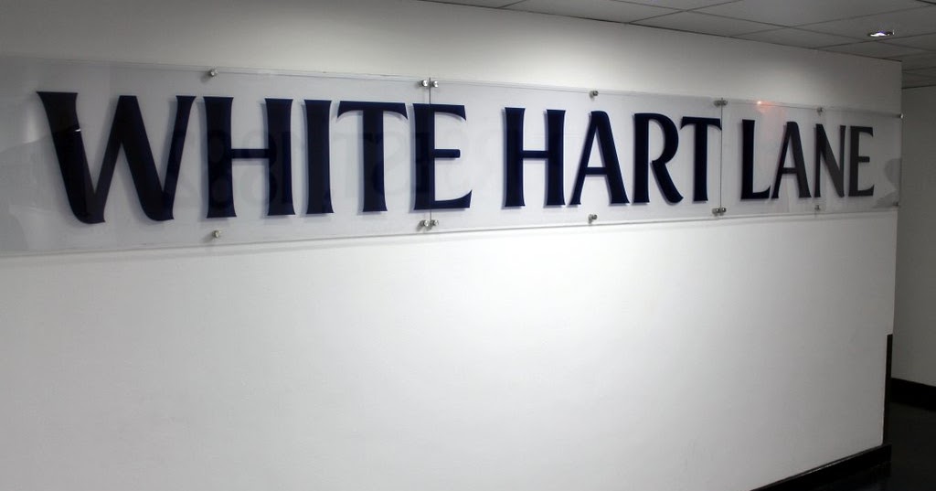 White Hart Lane, Pubs of London, Theater Beautifull Place