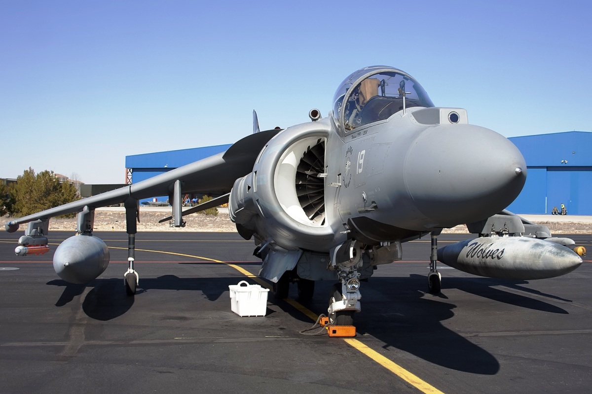 av-8b-harrier-ii-three-aircraft-photo-gallery-airskybuster