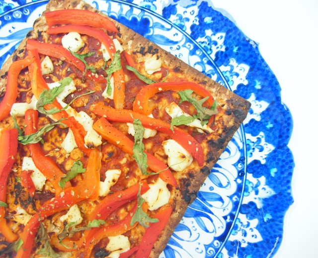 52 Diet Pepper and Rocket (Arugula) Pizza = 269 calories Tinned