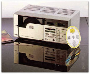 Vertical CD player (1)